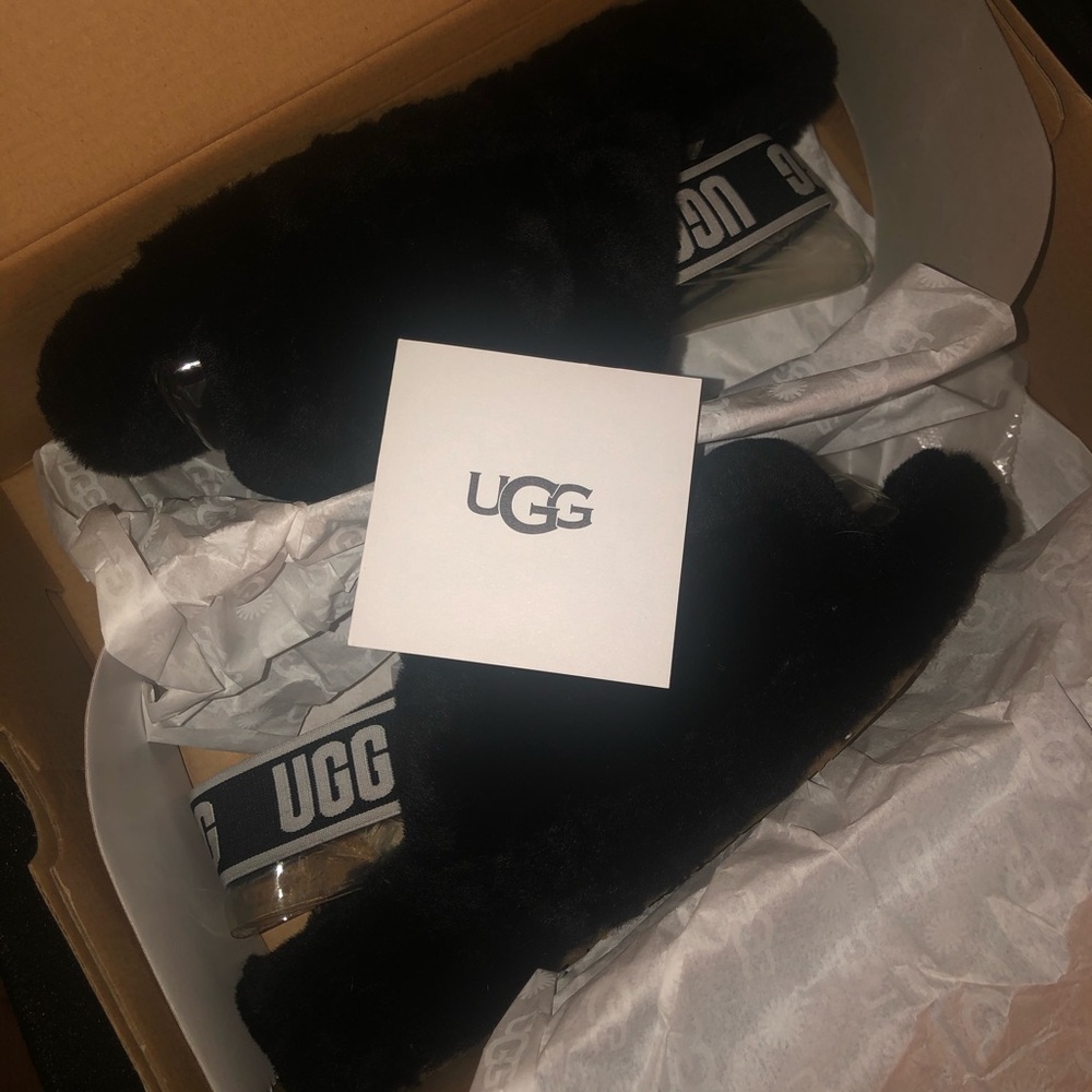 UGG SLIPPER SLIDES